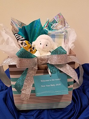 Filled And Decorated Gift Basket 295